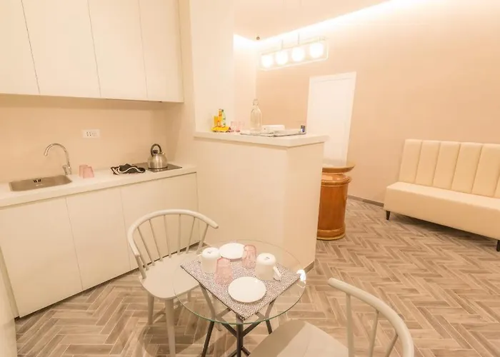 Affittacamere Frattina Ff Italian