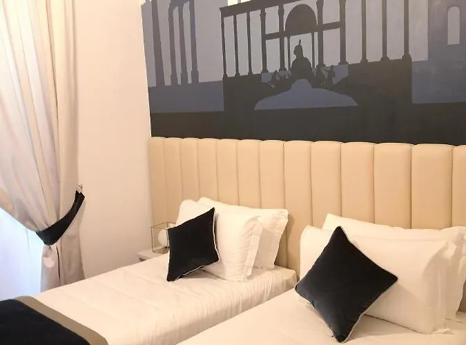 Frattina Ff Italian Affittacamere 4*